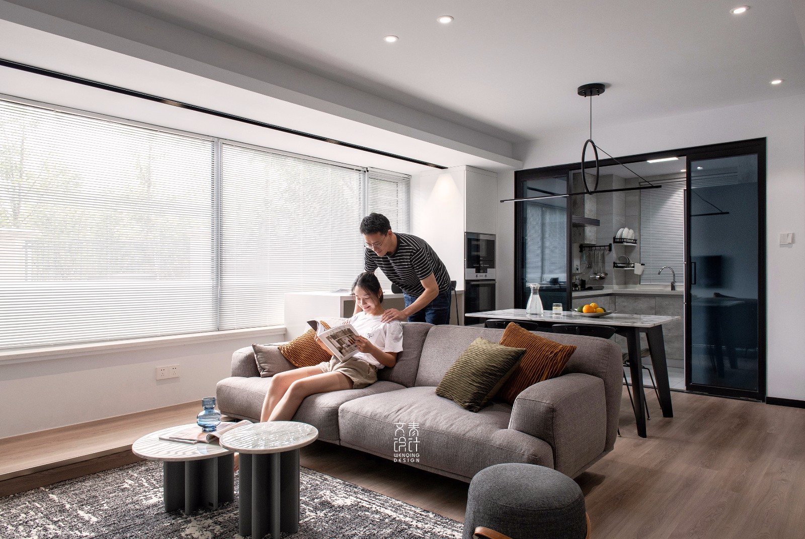 客廳木地板裝修效果圖白雁丨唯與君執(zhí)手，何處不安家現(xiàn)代簡約客廳設計圖片賞析