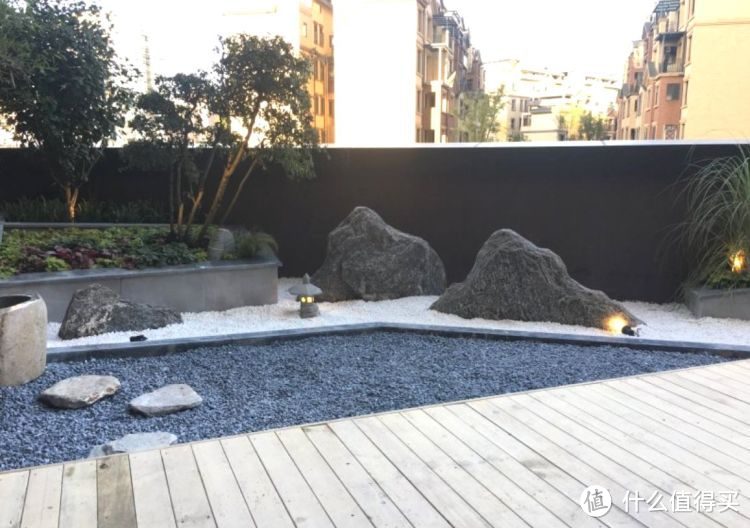 ?買低樓層82㎡新房，花25萬裝修，主要就為了這100㎡豪華大露臺