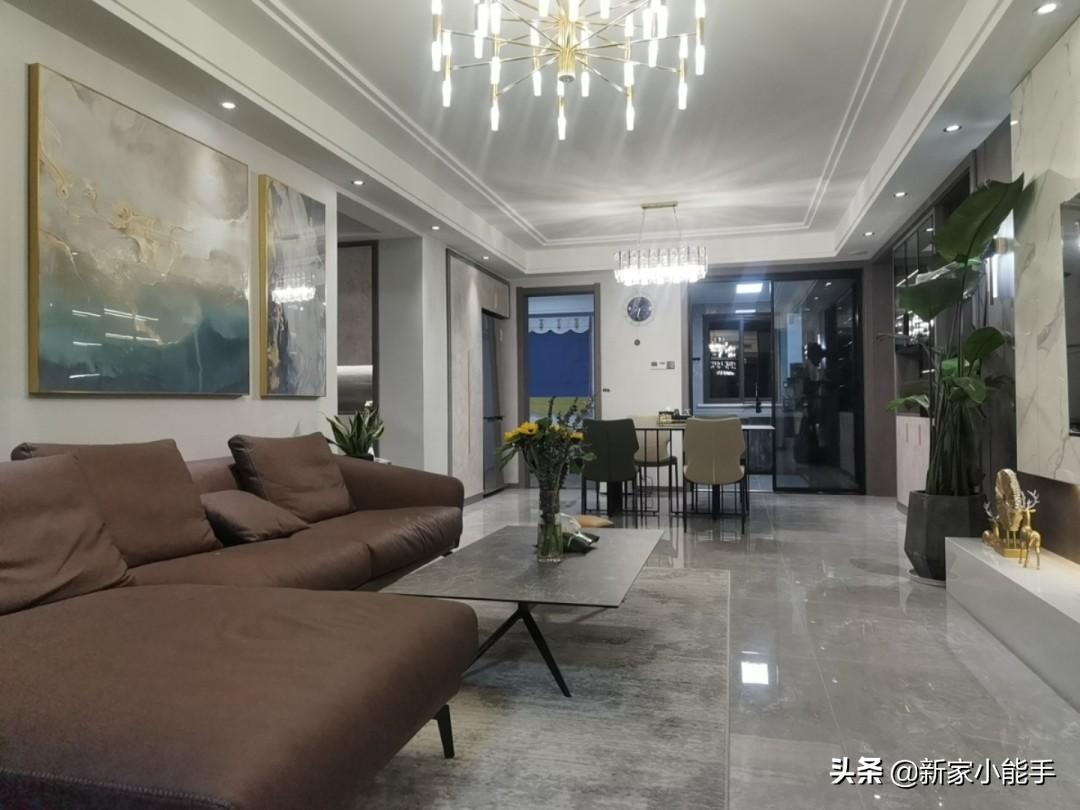 133平新房，裝修花了42萬(wàn)，全屋輕奢又大氣，一家人幸福入住