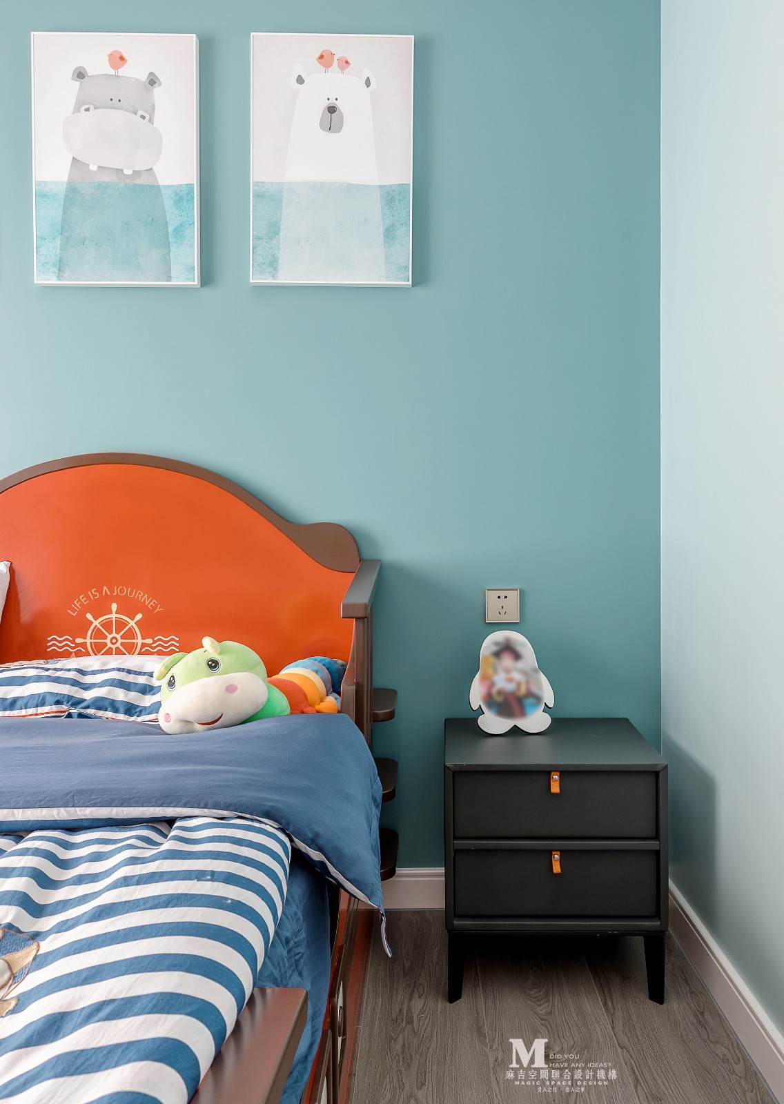 臥室床頭柜裝修效果圖傅曉設(shè)計(jì)懂得取悅自己，才是最奢現(xiàn)代簡(jiǎn)約臥室設(shè)計(jì)圖片賞析