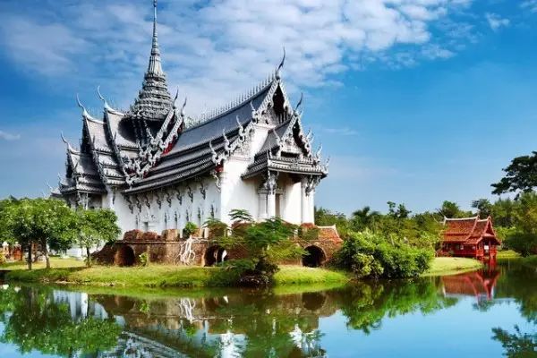 東南亞風(fēng)格墻面特點_東南亞裝修風(fēng)格特點_東南亞早期房屋風(fēng)格特點