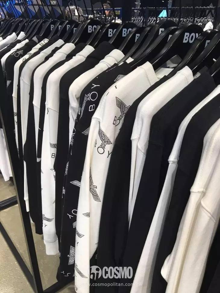 圖滿多裝修效果圖童裝店_烘培店裝修cad圖_內衣店裝修圖