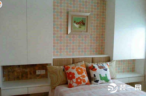 哪款床頭嵌入式衣柜效果圖對映你的臥室裝修風格？