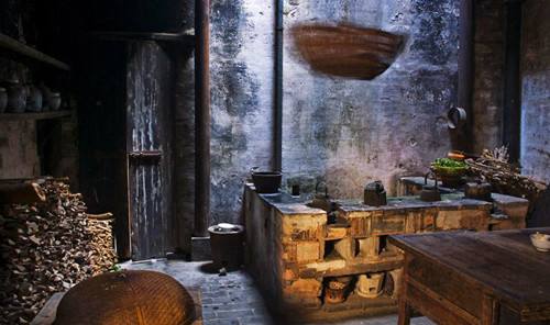 OMG！農(nóng)村廚房這樣裝修，能用50年?。ǔ瑢嵱茫?></a></p>
            <h3 class=