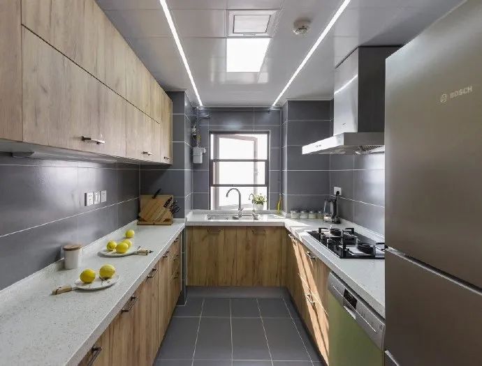 99%的人只懂冰箱放廚房，聰明的業(yè)主都這么設(shè)計