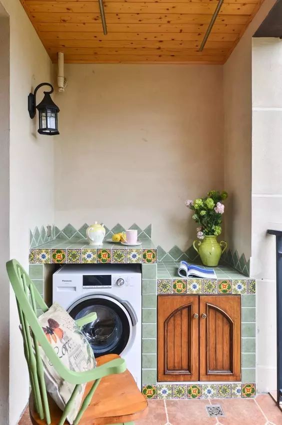 陽臺(tái)榻榻米裝修效果圖_匯東星城三期陽臺(tái)裝修_陽臺(tái)裝修