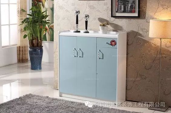 進門鞋柜裝修效果圖_進門靠墻鞋柜效果圖片_進門客廳玄關鞋柜裝修效果圖