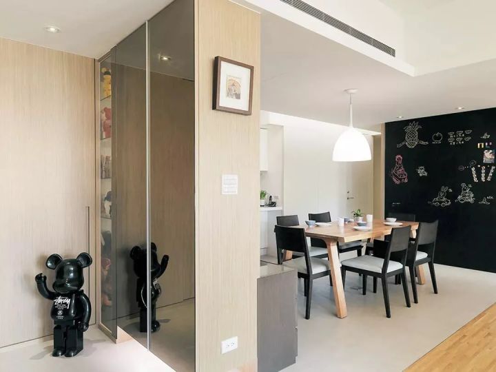 玄關鞋柜隱形門裝修效果圖_玄關鞋柜裝修效果圖_裝修玄關鞋柜圖