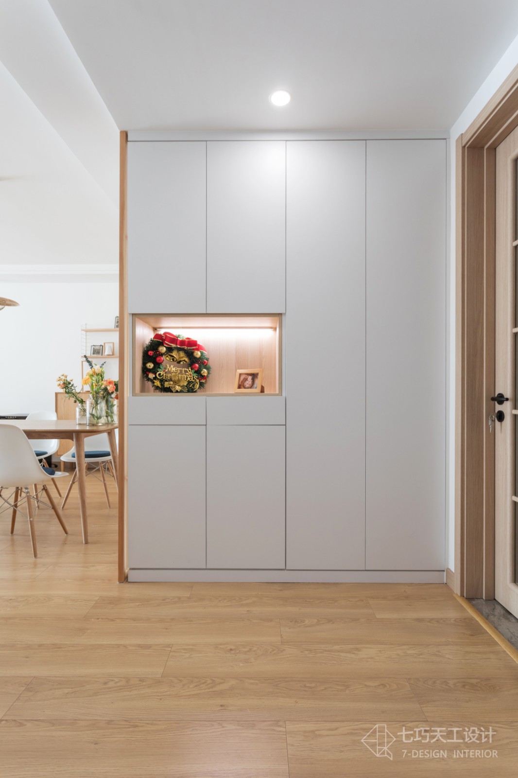 玄關木地板2裝修效果圖124m2極簡muji風公寓日式玄關設計圖片賞析