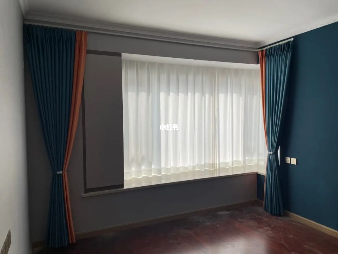 意式 簡約風格裝修_2015現(xiàn)代簡約風格客廳裝修效果圖_簡約的裝修風格