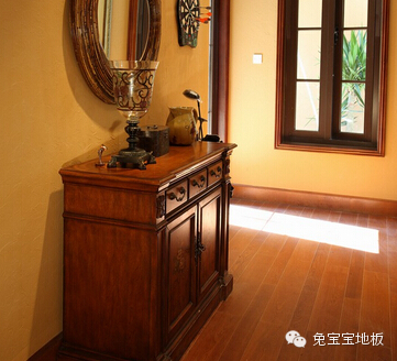 時尚居室玄關裝修風水，兔寶寶地板更適合！