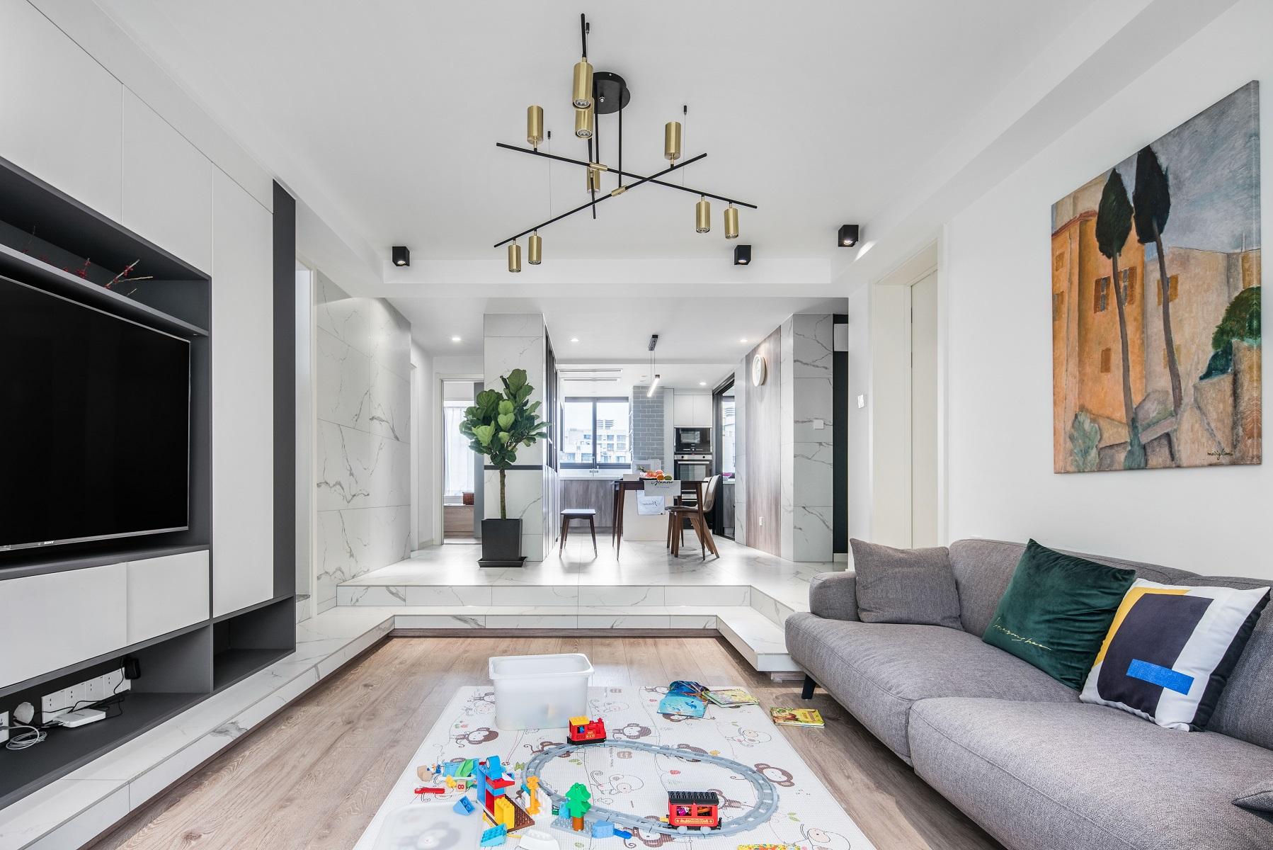 “去客廳化”正流行，客廳地面抬高30cm，做下沉式設(shè)計，多個茶室