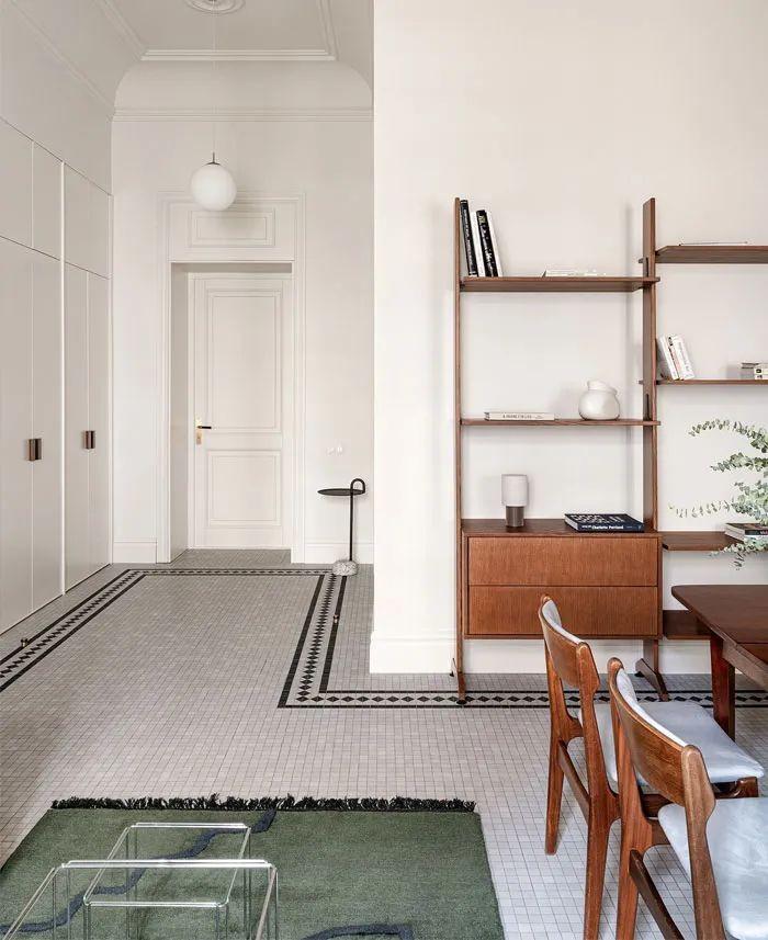 客餐廚一體化，臥室?guī)И?dú)立衣帽間，化繁為簡的裝修，簡潔不失高級(jí)