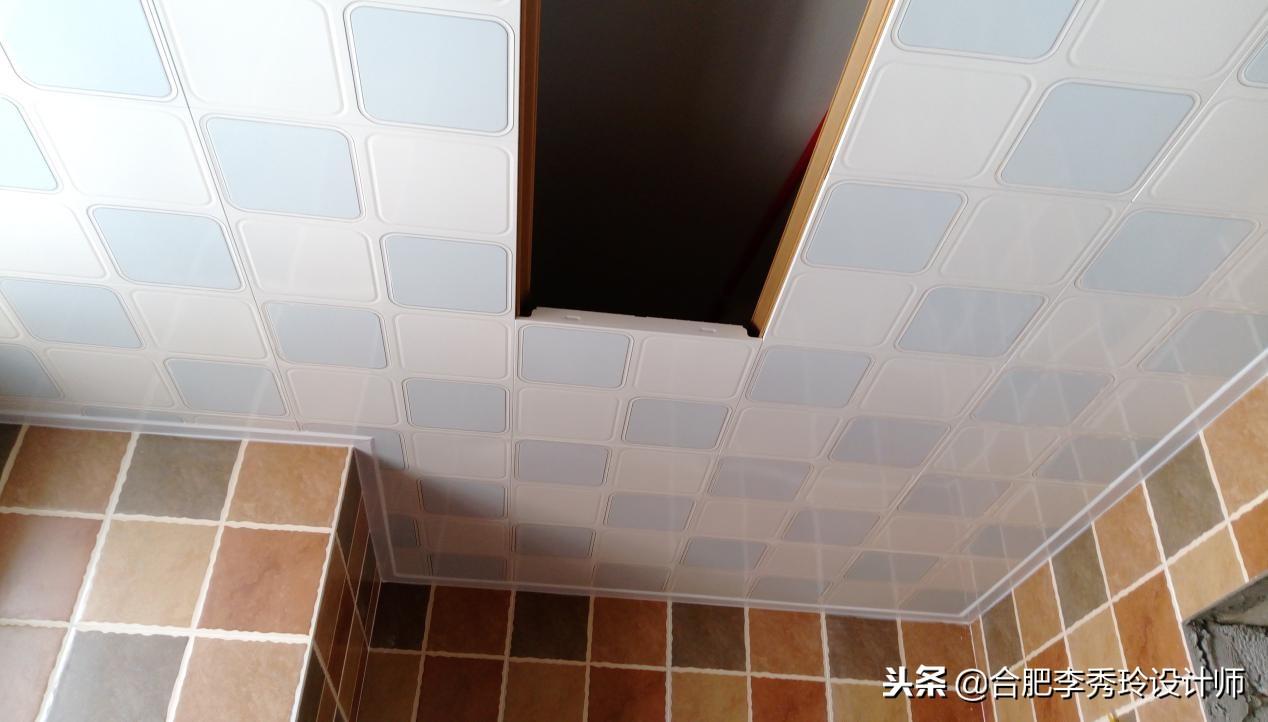 老公衛(wèi)生間非做吊頂，預(yù)算都不夠了！機(jī)智選了這種材質(zhì)，便宜好看