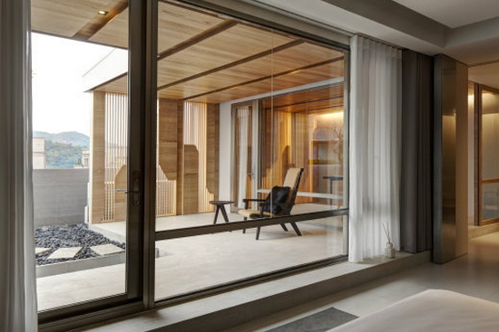 裝修全包包括陽(yáng)臺(tái)窗戶(hù)嗎_弧形陽(yáng)臺(tái)窗戶(hù)裝修效果圖_陽(yáng)臺(tái)窗戶(hù)裝修效果圖