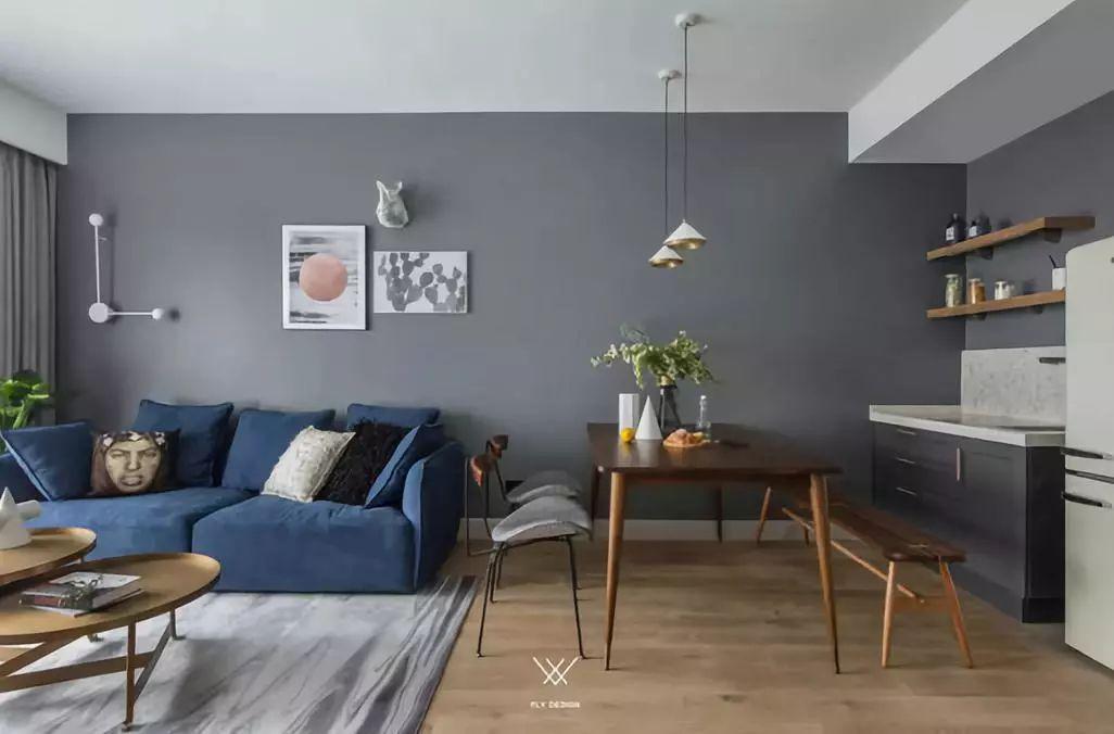 她89㎡的家看起來好大好美，除了超大臥室還有衣帽間和大書房