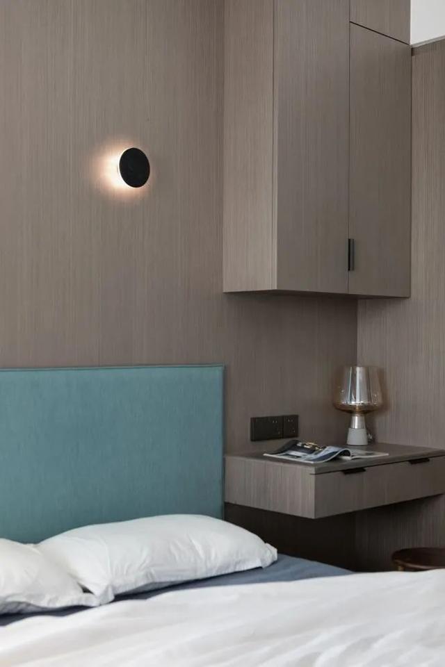 酒店公寓裝修效果圖(35㎡酒店式開間單身公寓，半平米都沒浪費，還裝得很有檔次)(圖14)